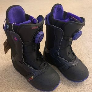 Brand new Women's Burton Snowboarding Boots